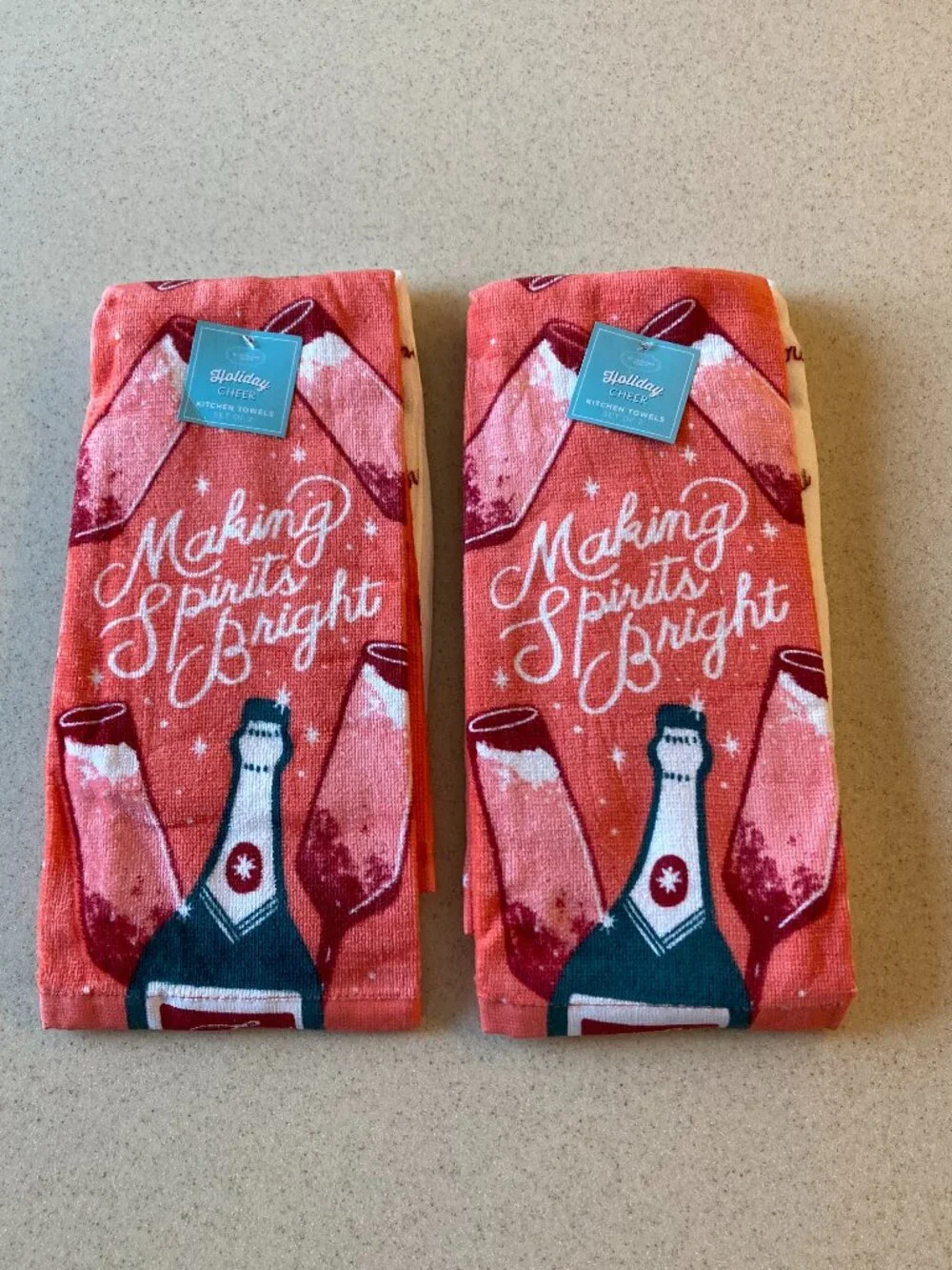 NWT St. Nicholas Square Kitchen Towels 4 Pc. Set - Making Spirits Bright